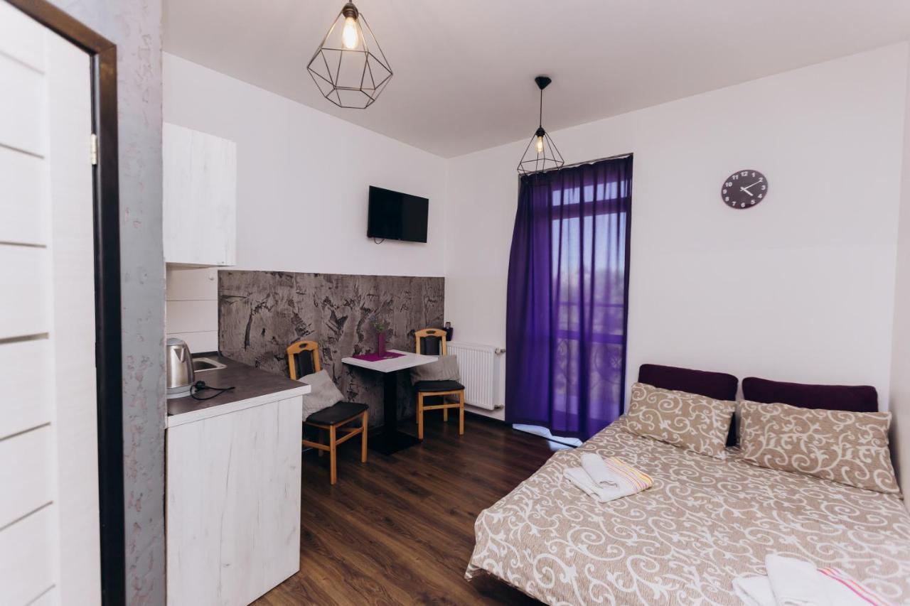 Нові Apartments Біля Жд Вокзалу Ivano-Frankivsk Buitenkant foto