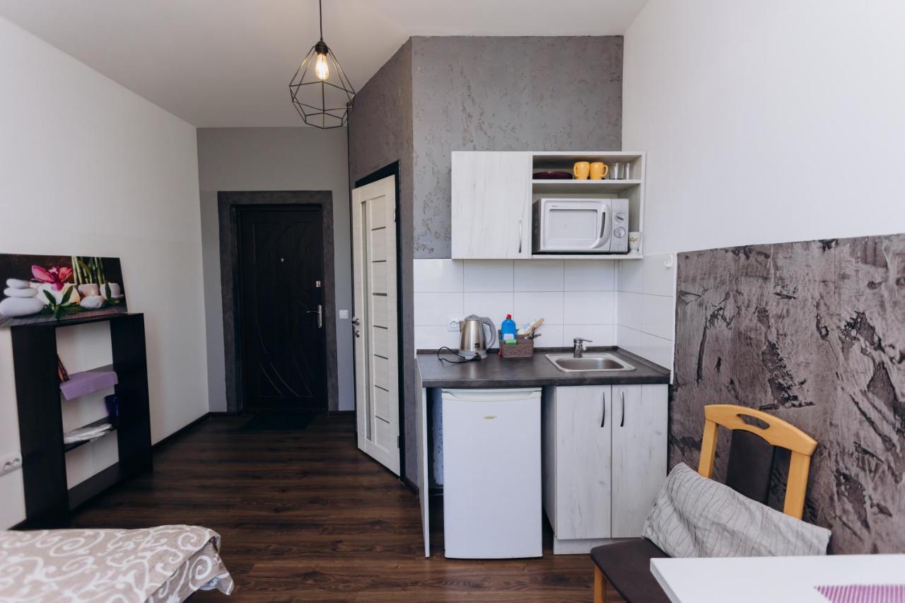 Нові Apartments Біля Жд Вокзалу Ivano-Frankivsk Buitenkant foto