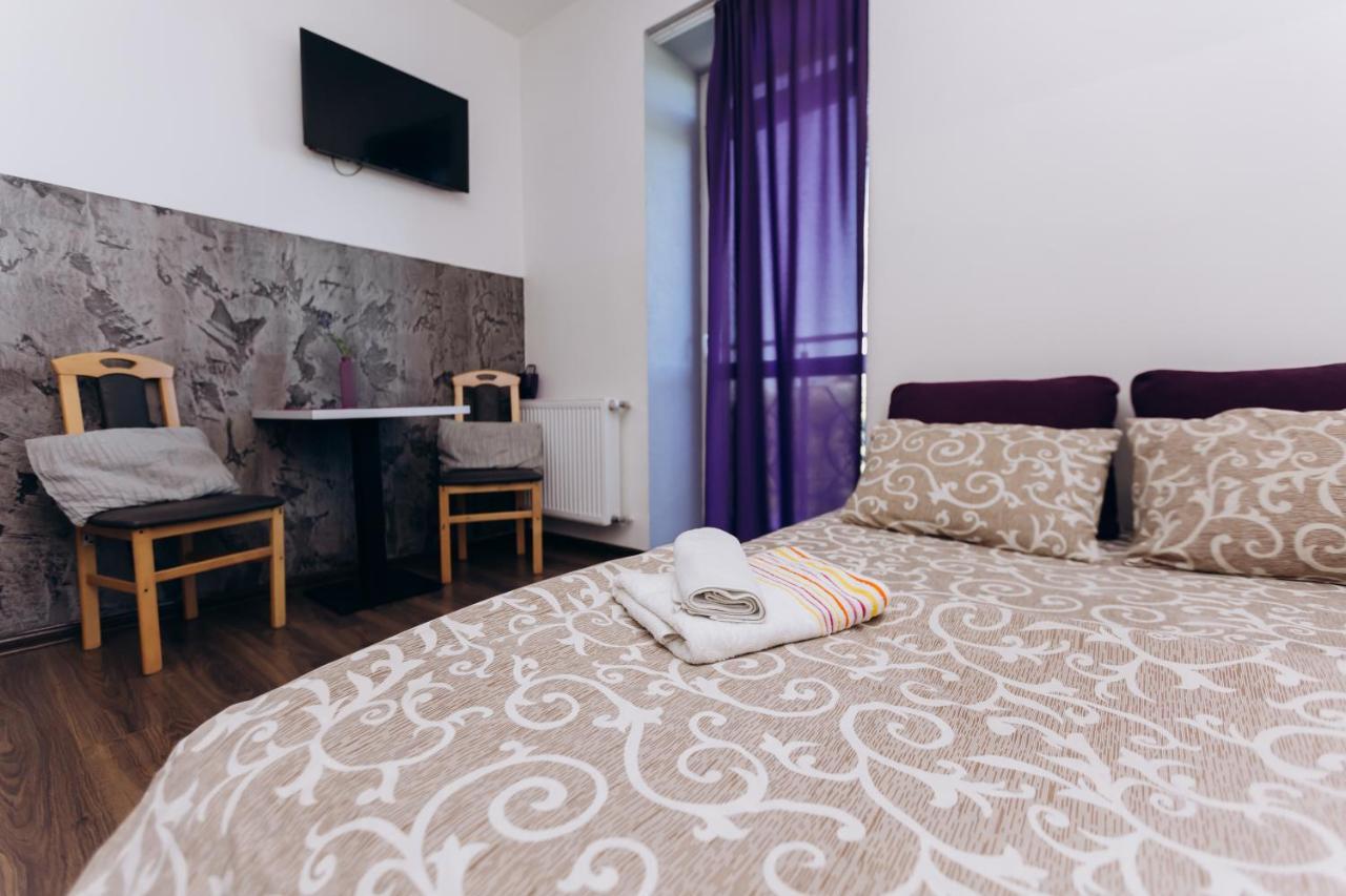 Нові Apartments Біля Жд Вокзалу Ivano-Frankivsk Buitenkant foto