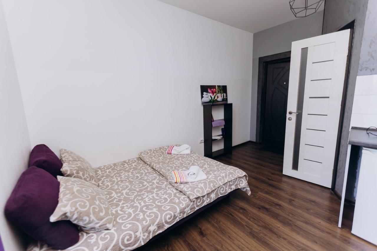 Нові Apartments Біля Жд Вокзалу Ivano-Frankivsk Buitenkant foto