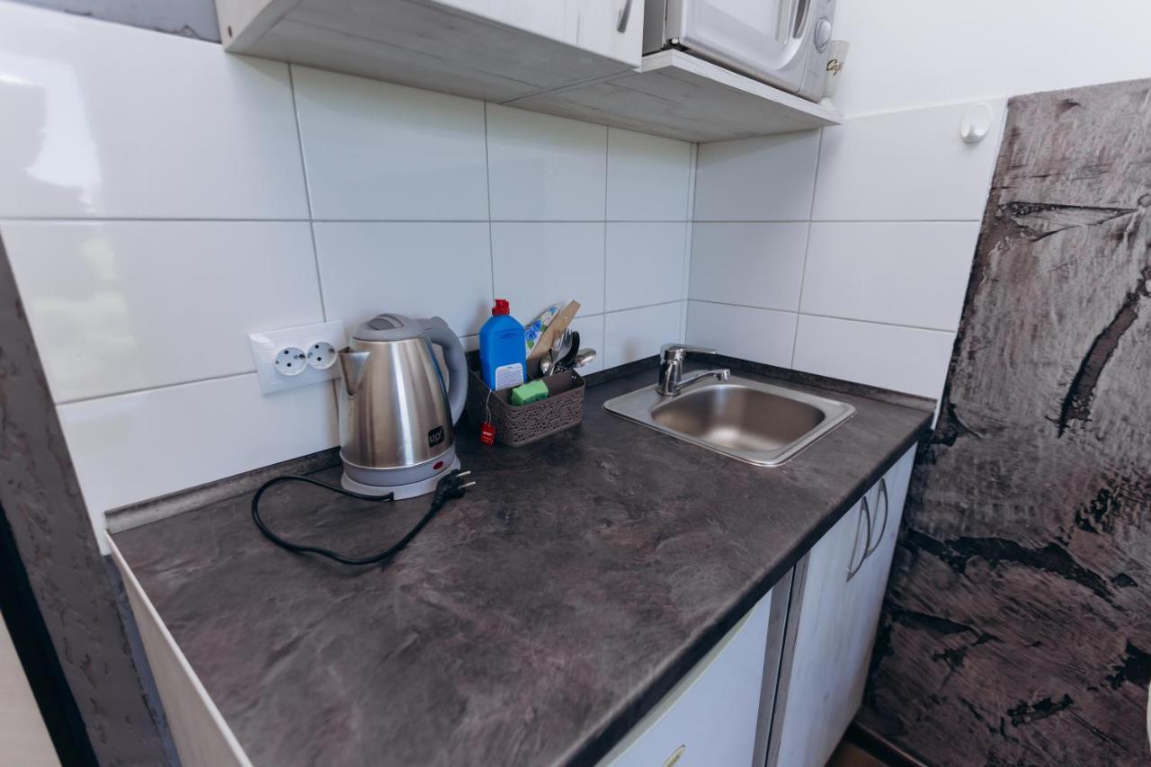 Нові Apartments Біля Жд Вокзалу Ivano-Frankivsk Buitenkant foto