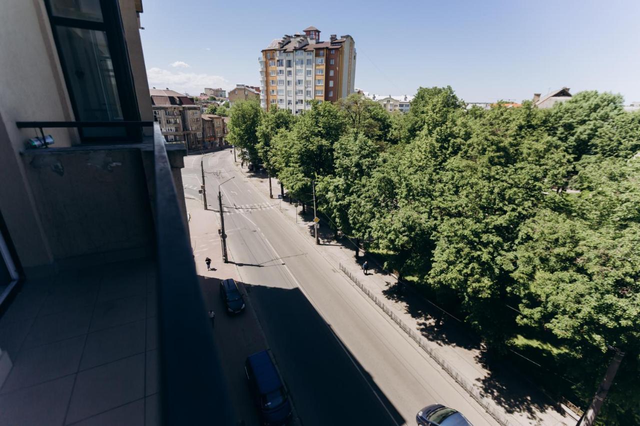 Нові Apartments Біля Жд Вокзалу Ivano-Frankivsk Buitenkant foto