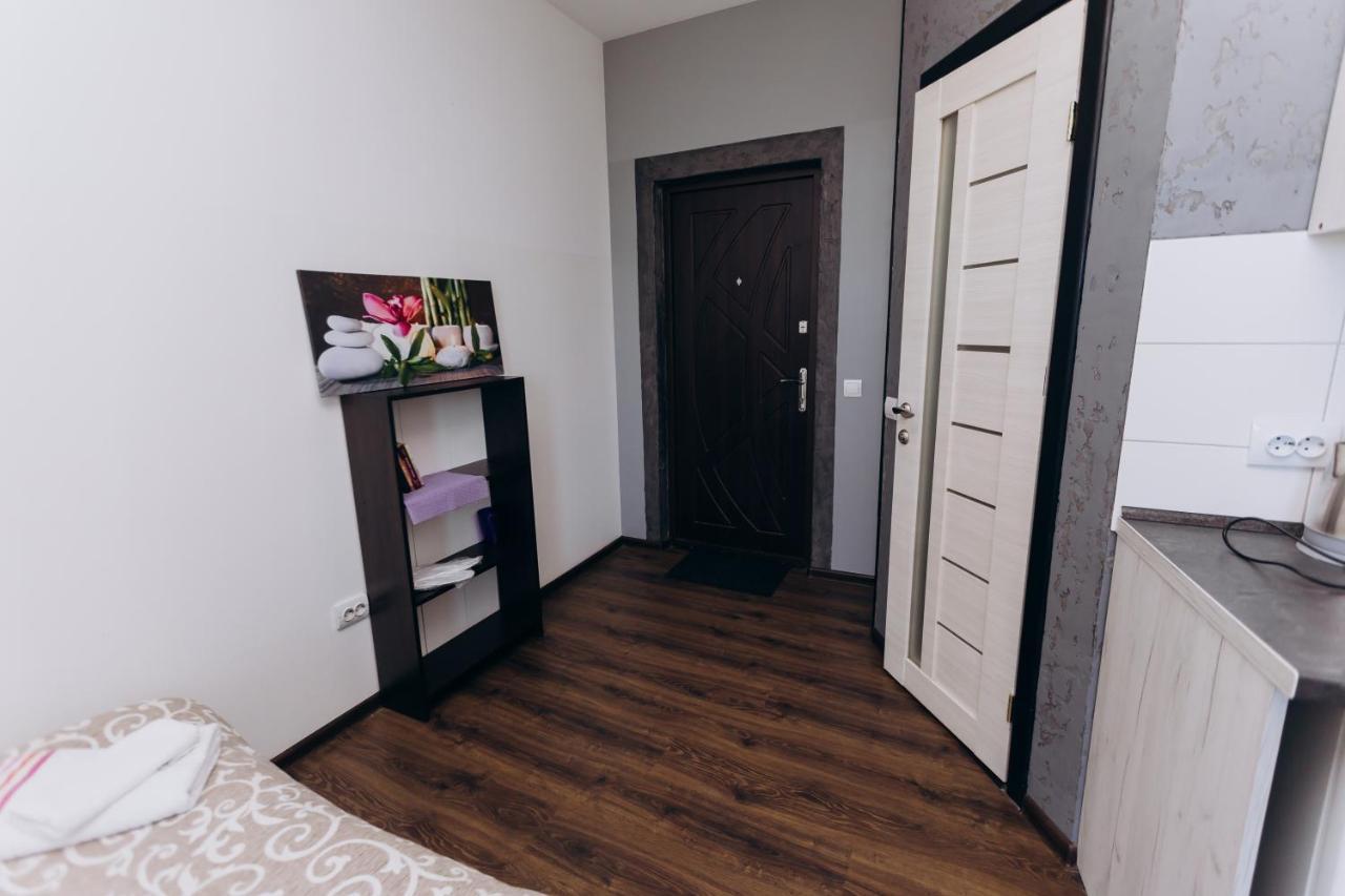 Нові Apartments Біля Жд Вокзалу Ivano-Frankivsk Buitenkant foto